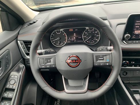 New 2026 Nissan Rogue SV image 10