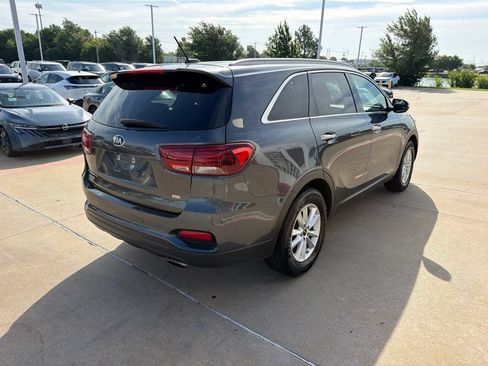 Used 2020 Kia Sorento LX w/ LX I4 Convenience Package FWD image 5