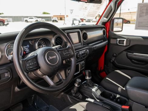 Used 2023 Jeep Gladiator Sport AWD/4WD image 13