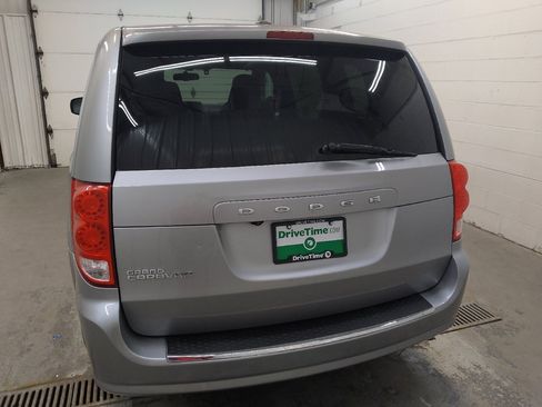 Used 2018 Dodge Grand Caravan SE FWD image 6