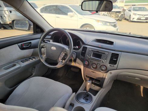 Used 2009 Kia Optima LX image 17