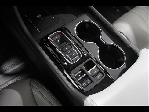 Used 2025 Honda Pilot Touring image 15