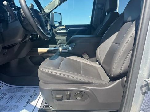 Used 2026 Chevrolet Silverado 3500 LT w/ All Star Edition AWD/4WD image 9