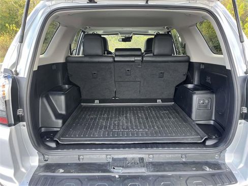Used 2021 Toyota 4Runner Limited image 11