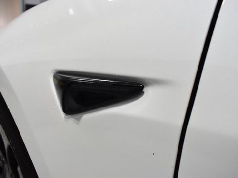 Used 2023 Tesla Model 3 Performance image 33