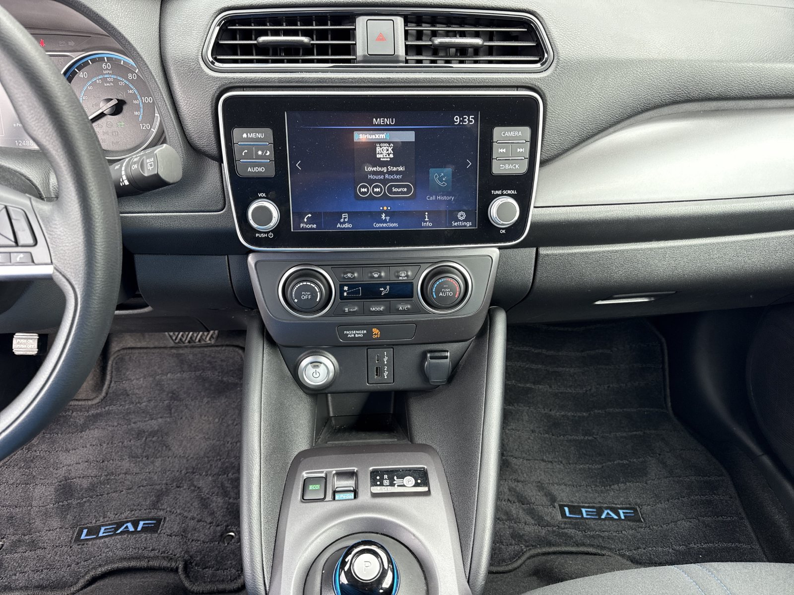Used 2025 Nissan Leaf S FWD image 28