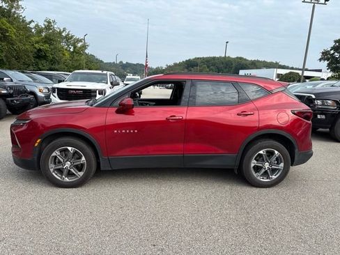 Used 2024 Chevrolet Blazer LT w/ Convenience Package AWD/4WD image 2