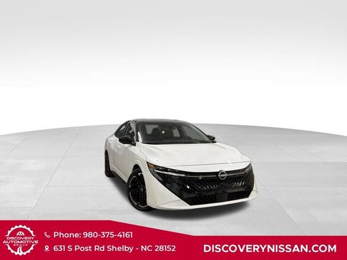 New 2026 Nissan Sentra SR w/ SR Premium Package FWD image 1