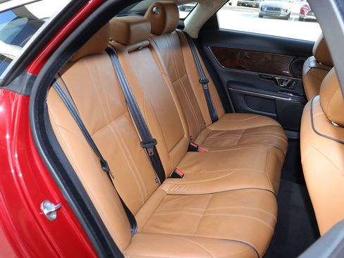 Used 2016 Jaguar XJ R-Sport image 42