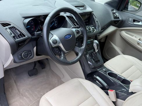 Used 2014 Ford Escape Titanium AWD/4WD image 4