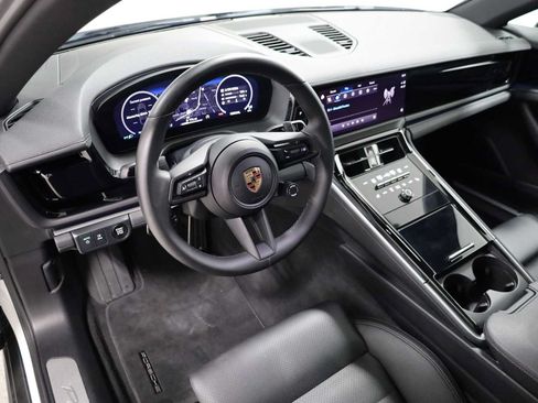 Certified 2024 Porsche Panamera 4 AWD/4WD image 4
