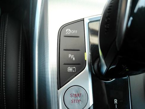 Used 2022 BMW 330e w/ Driving Assistance Package RWD image 50