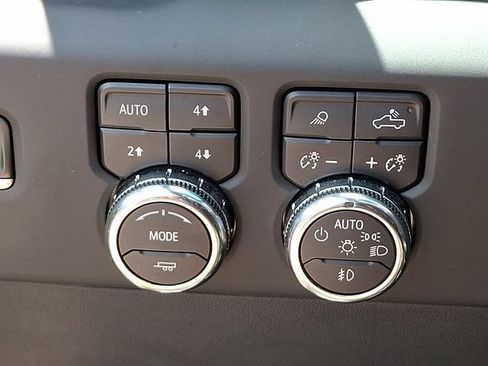 Used 2023 GMC Sierra 1500 AT4 w/ AT4 Premium Package AWD/4WD image 26