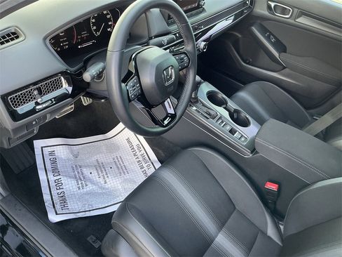 Used 2025 Honda Civic Sport image 15