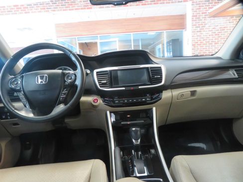 Used 2016 Honda Accord EX-L image 50