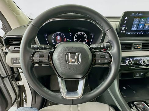 Used 2024 Honda Pilot EX-L image 11