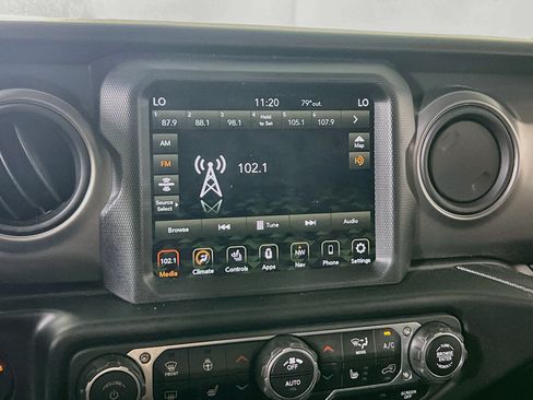 Used 2023 Jeep Gladiator Sport AWD/4WD image 15
