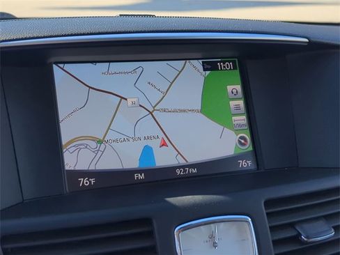 Used 2018 INFINITI Q70 Luxe image 14