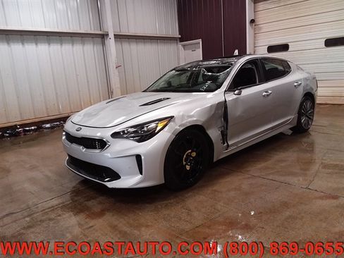 Used 2018 Kia Stinger Premium image 1