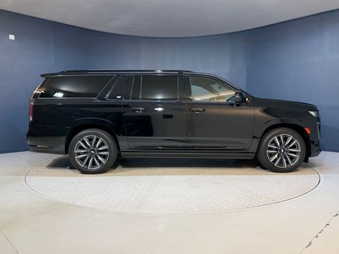 Certified 2024 Cadillac Escalade ESV Sport w/ Touring Package AWD/4WD image 8