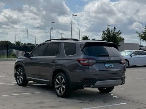 Used 2023 Honda Pilot Elite image 8