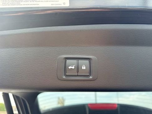Used 2024 Mitsubishi Outlander AWD image 5