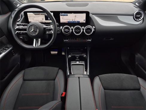 Certified 2025 Mercedes-Benz GLA 250 image 32