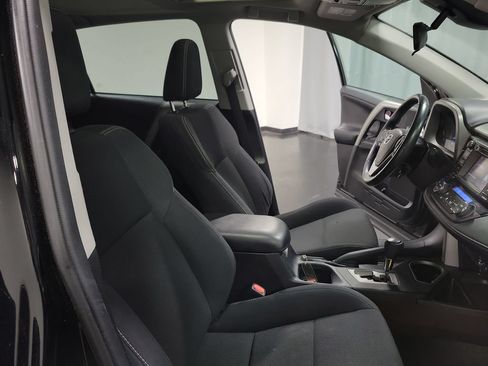 Used 2018 Toyota RAV4 XLE w/ Plus Extra Value Package AWD/4WD image 31