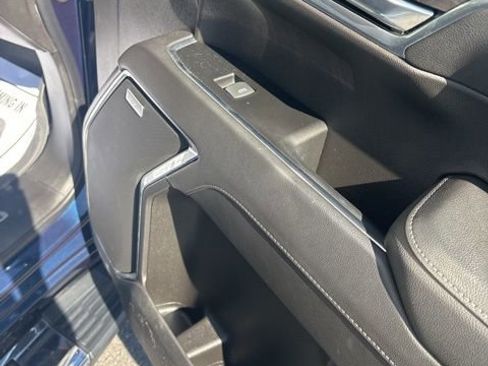 Used 2022 Chevrolet Silverado 1500 LTZ AWD/4WD image 6