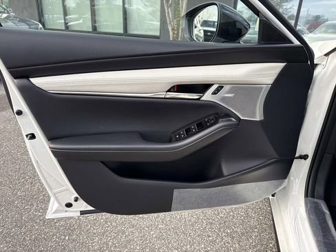 New 2026 MAZDA MAZDA3 2.5 Turbo Sedan w/Premium Plus image 23