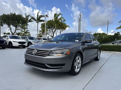 Used 2014 Volkswagen Passat 1.8T SE FWD image 31