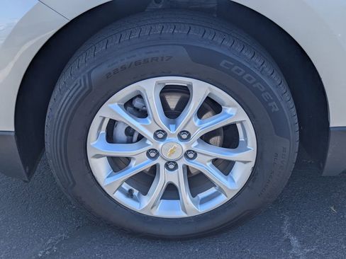 Used 2020 Chevrolet Equinox LT AWD/4WD image 13