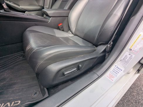 Used 2023 Honda Civic Touring image 18