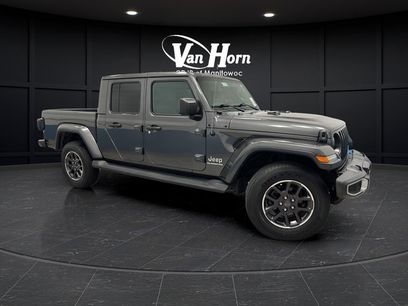 Used 2022 Jeep Gladiator Overland w/ Popular Equipment Package