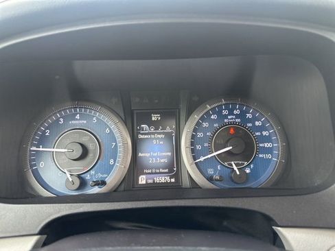 Used 2015 Toyota Sienna XLE w/ XLE Navigation Package image 39