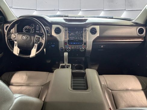 Used 2019 Toyota Tundra Limited w/ Limited Premium Package AWD/4WD image 9