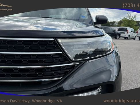 Used 2020 Ford Explorer XLT w/ Equipment Group 202A AWD/4WD image 10