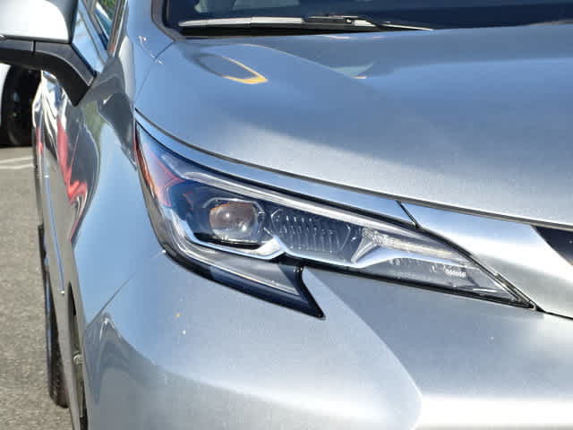 Used 2024 Toyota Sienna Platinum FWD image 5