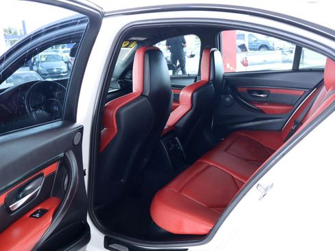 Used 2018 BMW M3 RWD image 29