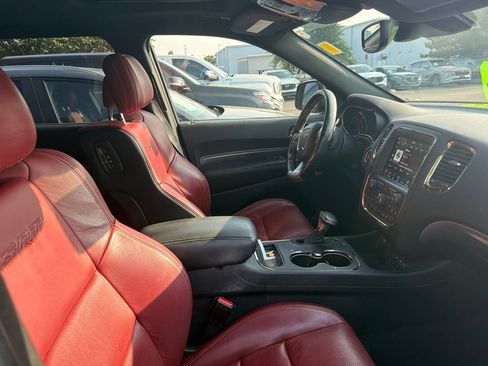 Used 2018 Dodge Durango SRT w/ Technology Group AWD/4WD image 4