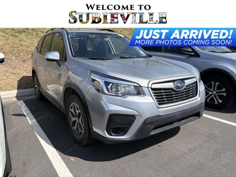 Used 2019 Subaru Forester Premium image 1
