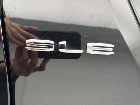 Certified 2023 GMC Acadia SLE w/ Driver Convenience Package image 57