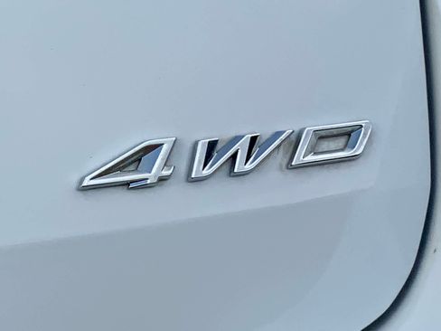 Used 2022 Ford Explorer XLT AWD/4WD image 19