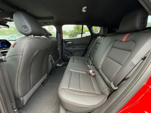 New 2026 Chevrolet Trax RS w/ Sunroof Package FWD image 23