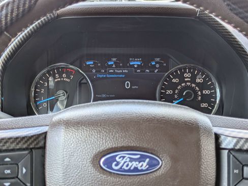 Used 2019 Ford F150 Lariat RWD image 28