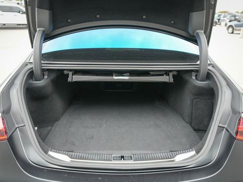 Used 2023 Mercedes-Benz S 580e 4MATIC Sedan w/ AMG Line image 17