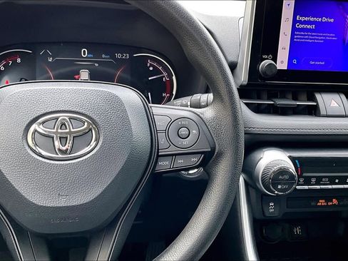 Used 2024 Toyota RAV4 XLE AWD/4WD image 24