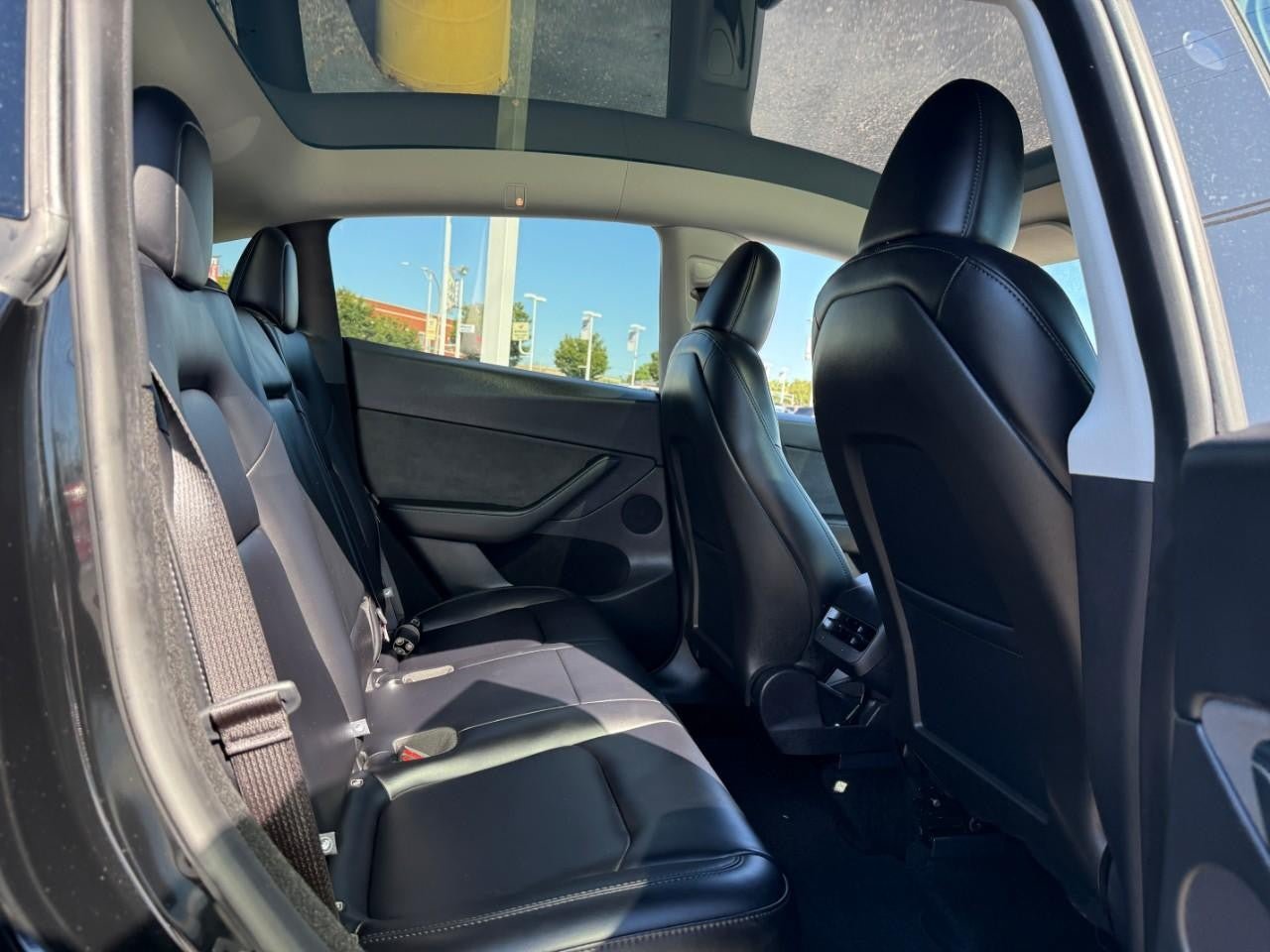 Used 2024 Tesla Model Y Long Range RWD image 8