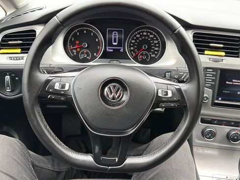 Used 2017 Volkswagen Golf S AWD/4WD image 10