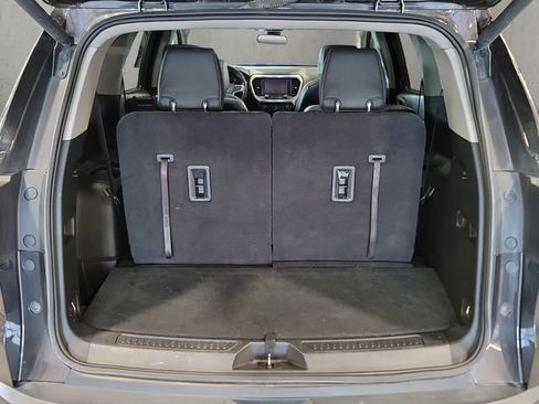Used 2017 GMC Acadia SLT AWD/4WD image 7
